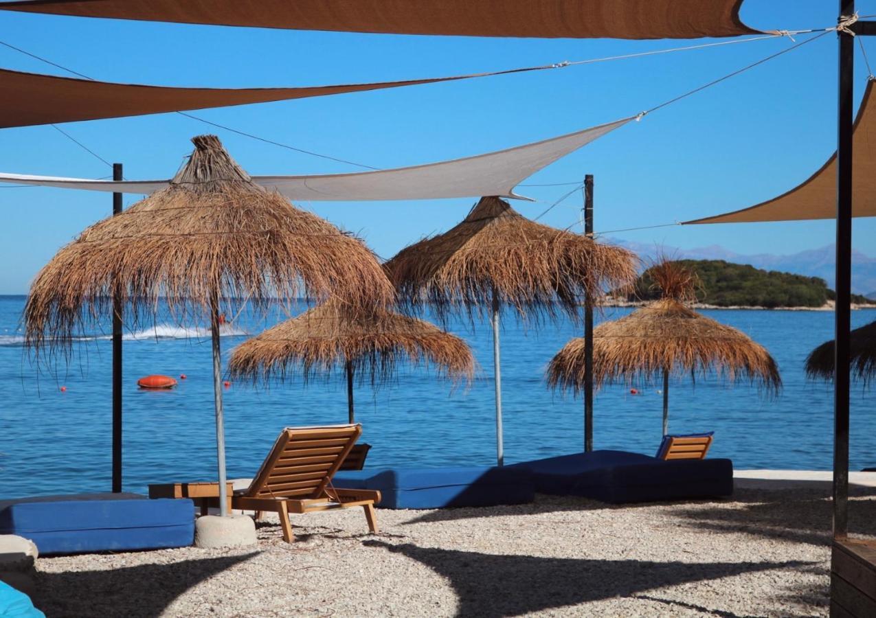Manta Hotel Ксамил Екстериор снимка