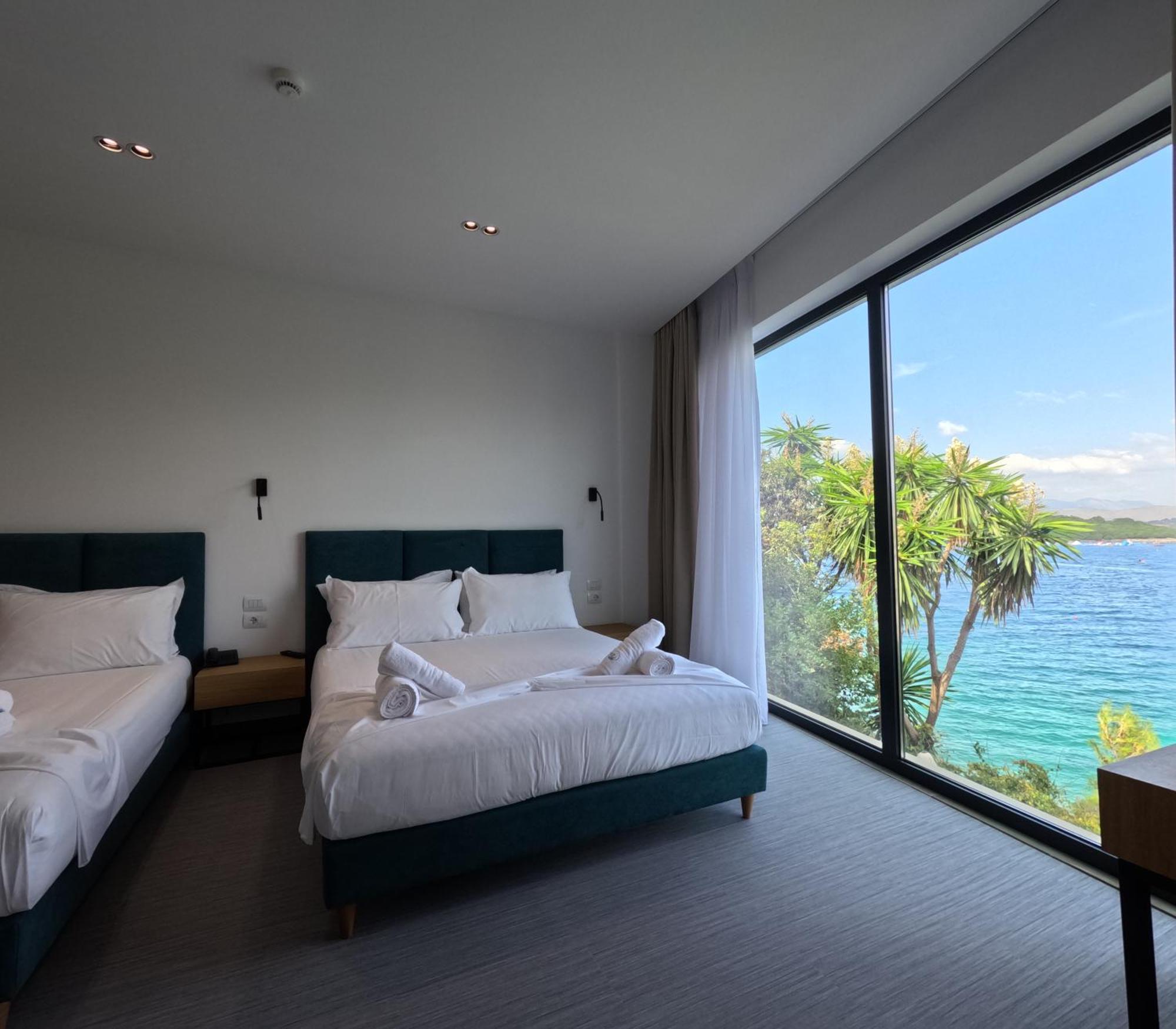 Manta Hotel Ксамил Екстериор снимка
