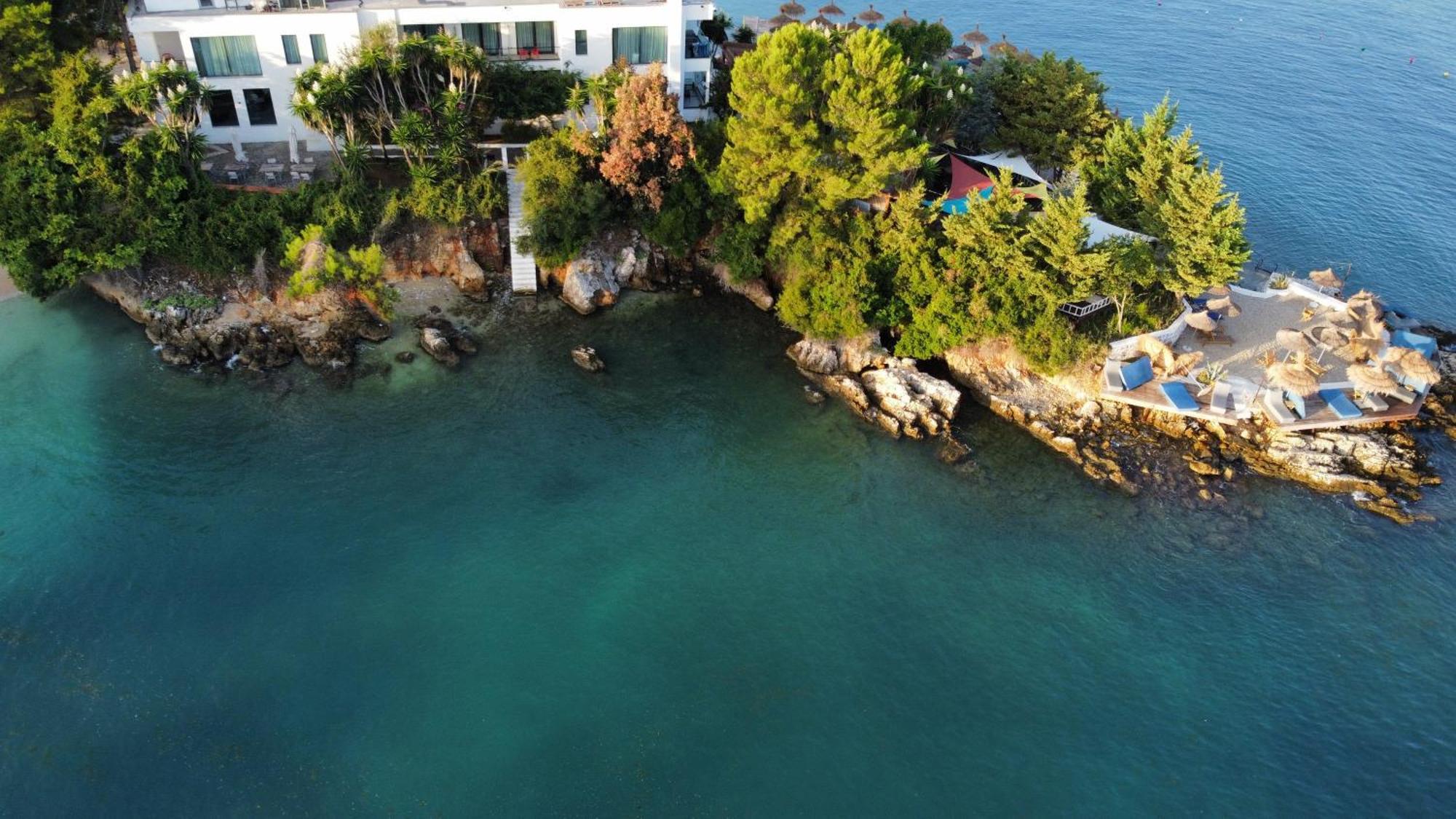 Manta Hotel Ксамил Екстериор снимка