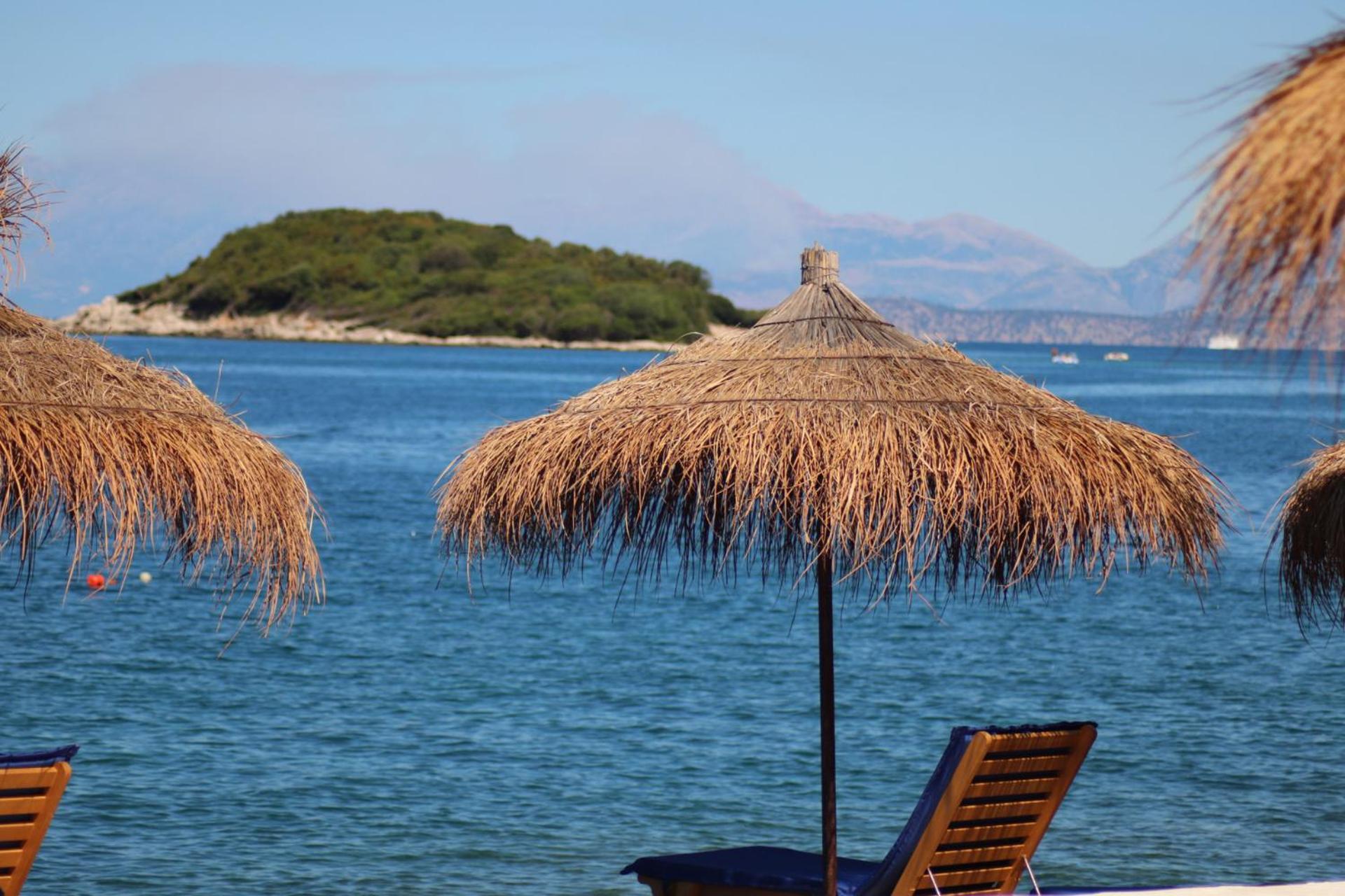 Manta Hotel Ксамил Екстериор снимка