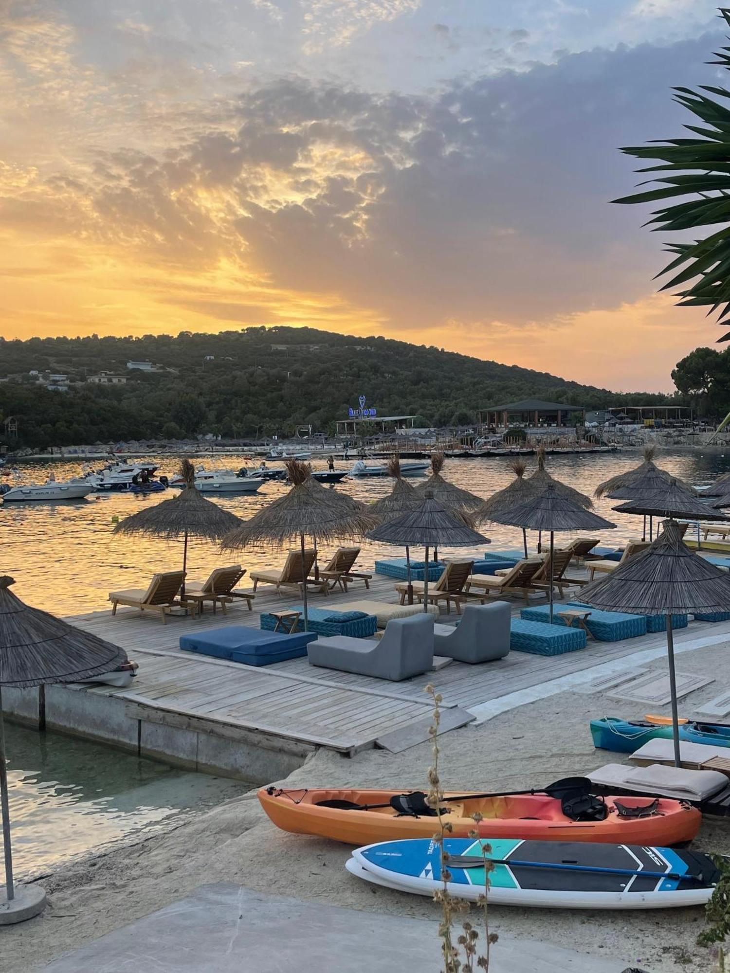 Manta Hotel Ксамил Екстериор снимка