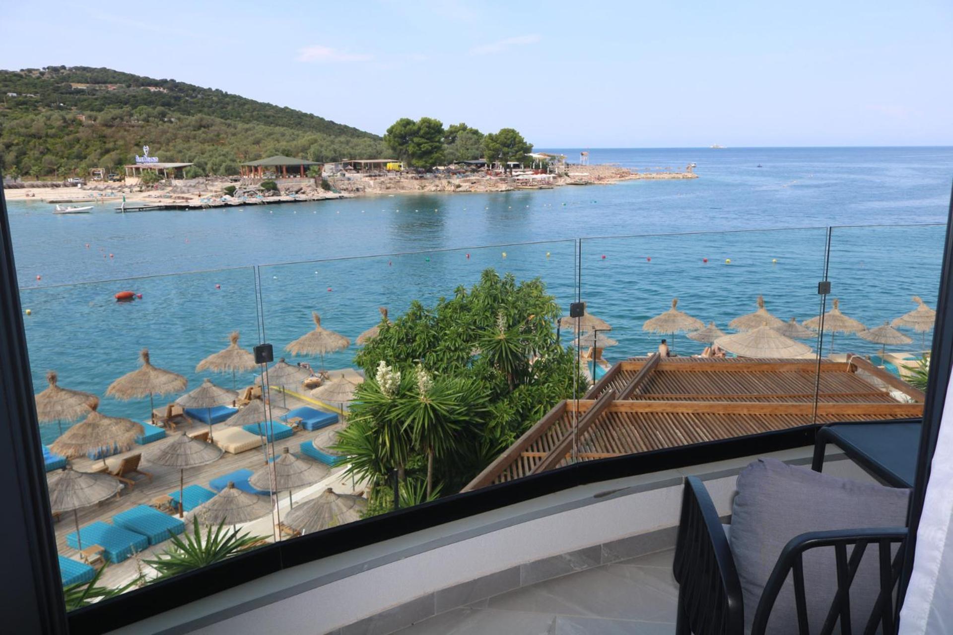 Manta Hotel Ксамил Екстериор снимка