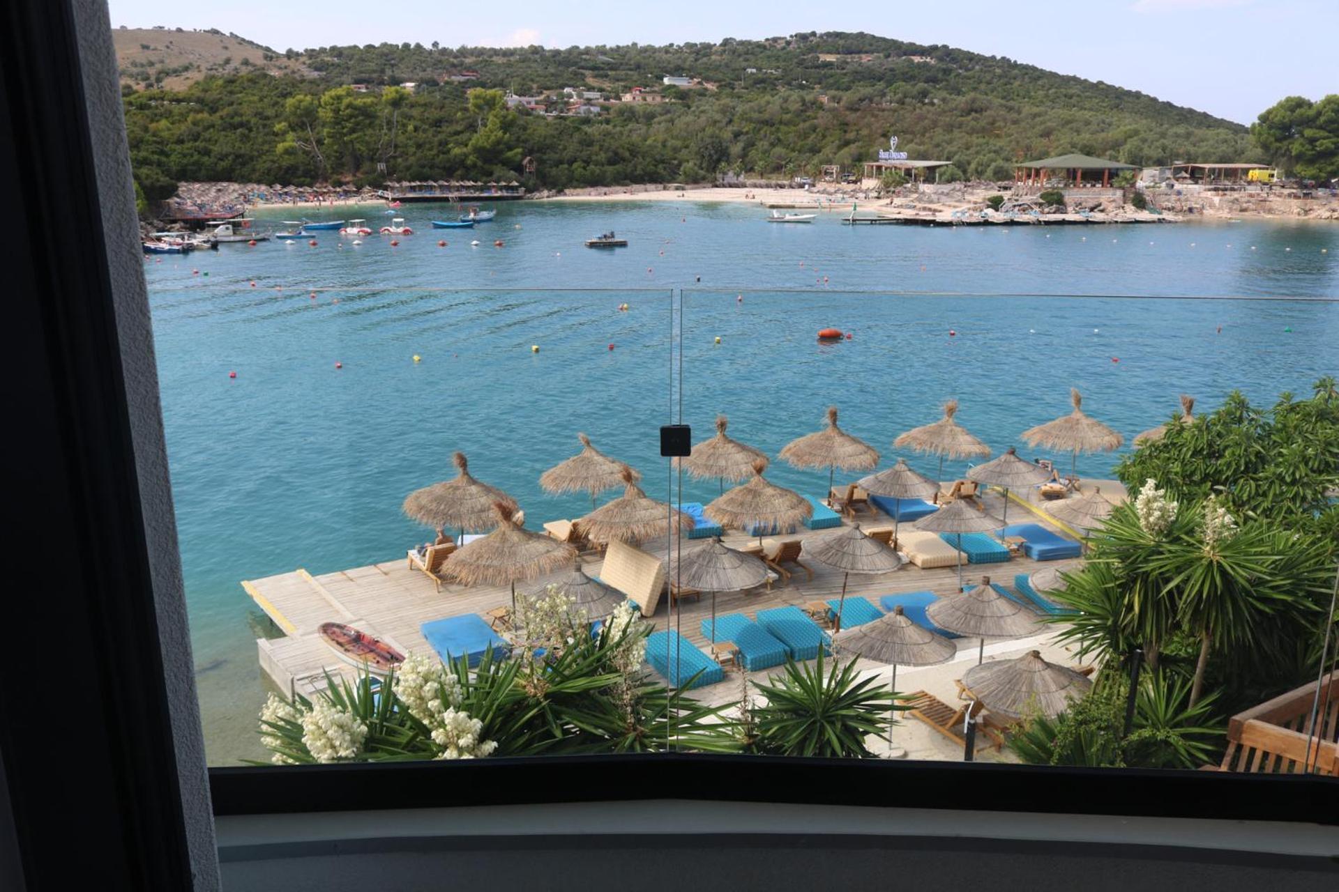 Manta Hotel Ксамил Екстериор снимка