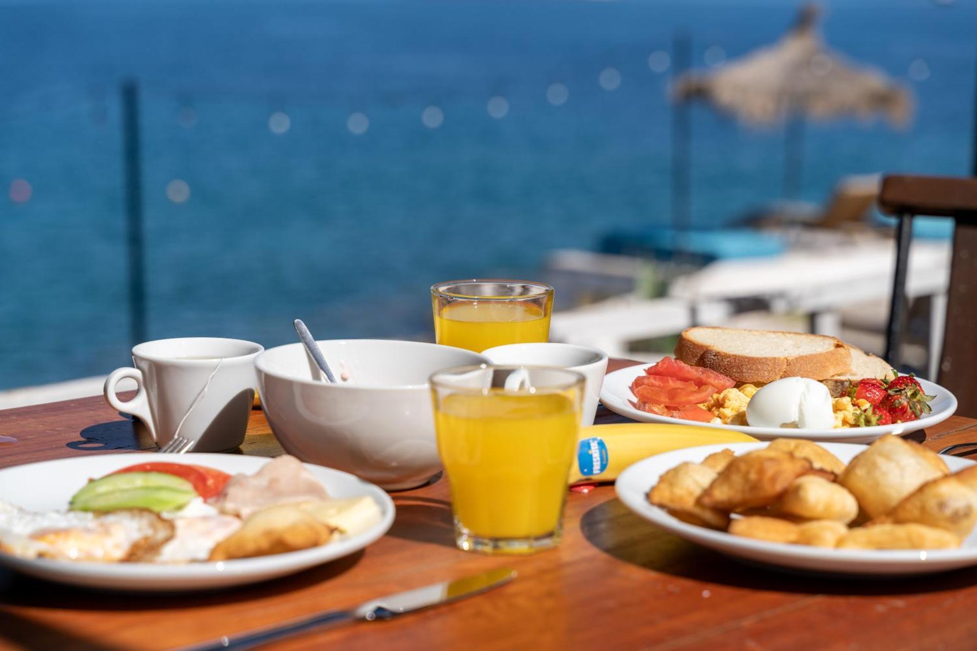 Manta Hotel Ксамил Екстериор снимка