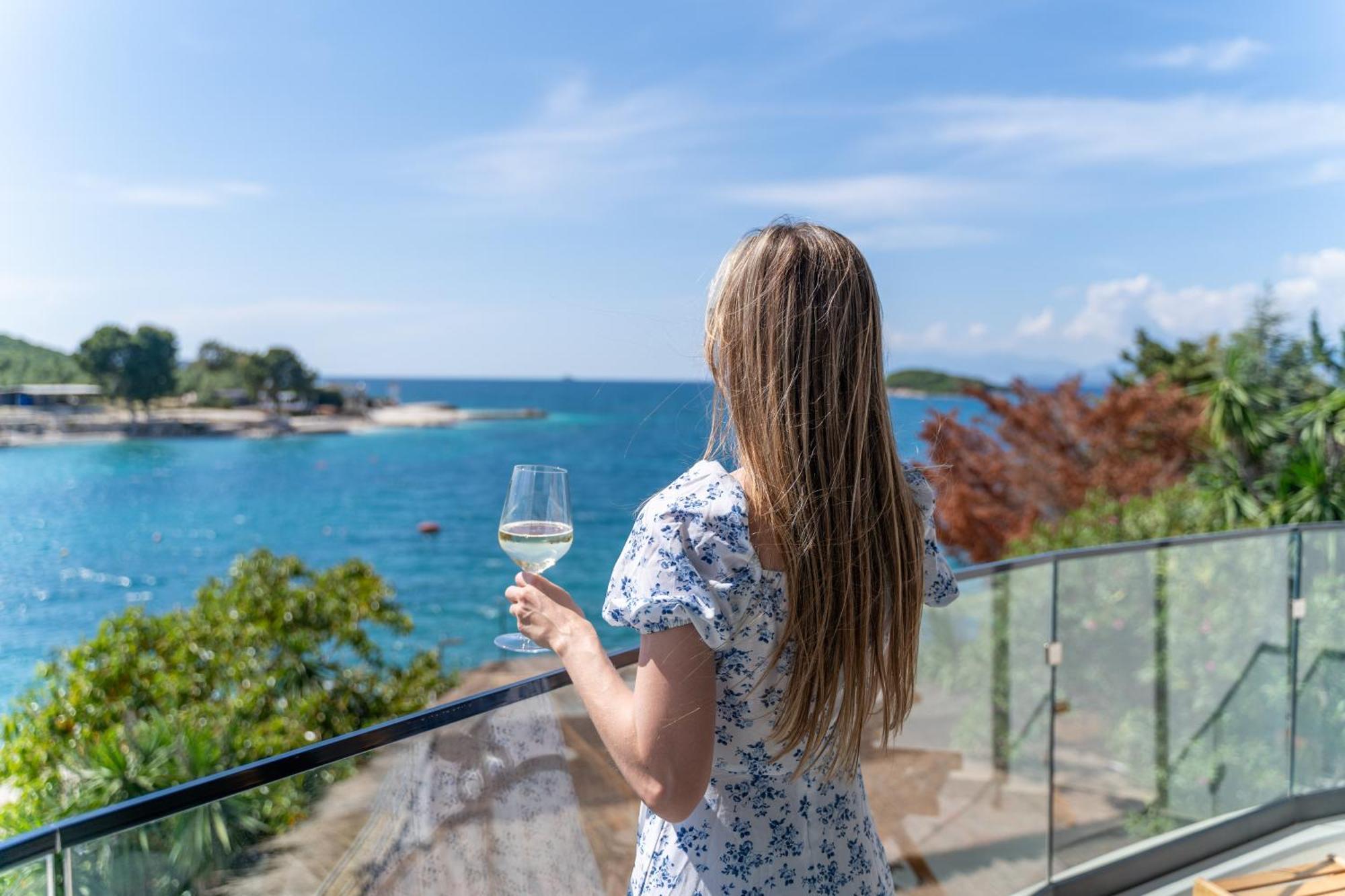 Manta Hotel Ксамил Екстериор снимка