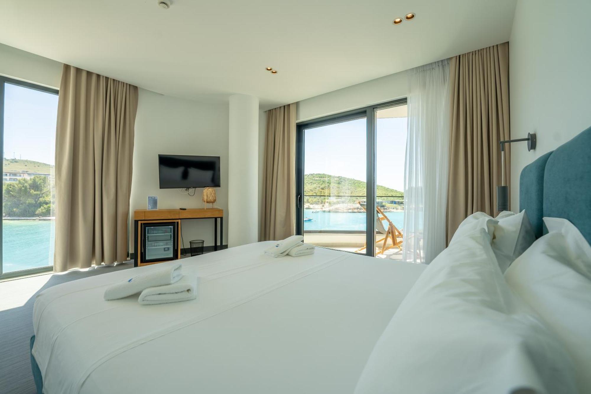 Manta Hotel Ксамил Екстериор снимка
